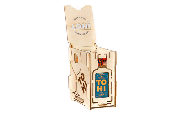 TOHI plywood gift set with gin and glass